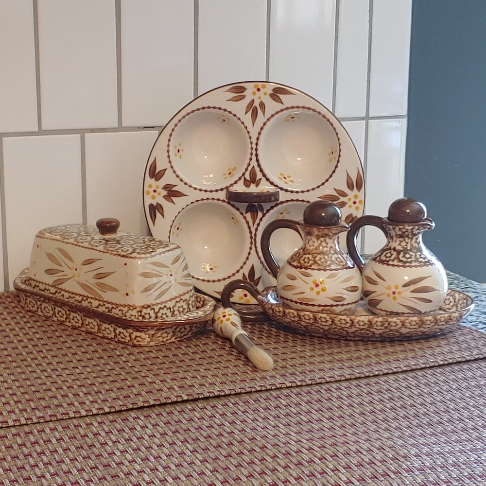 Temp-tations By Tara Ovenware Old World Brown 7-Piece Accessory Hand Painted